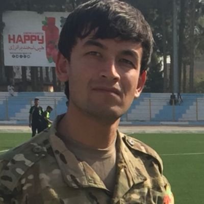 واثق کوهستانی فارغ تحصیل فوق لیسانس ازاکادمی دفاعی مارشال محمدقسیم فهیم و افسرپیشین ارتیش ملی افغانستان