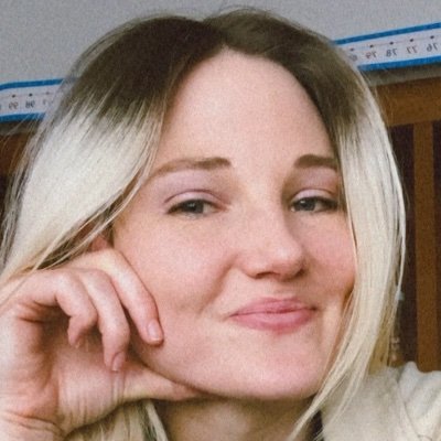 itskenziejean's profile picture. Queer AuDHD parent, artist, & educator