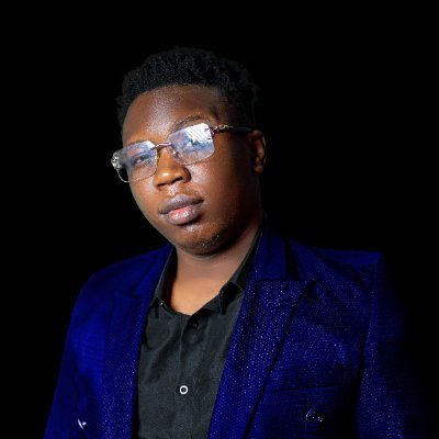Designing for brands that put people first. Brand, Visual & Motion Designer.
