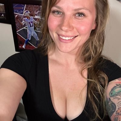 MBM Diversification Hire | Spicy 🌶️ Creator | CashApp: $daniXconor | https://t.co/2Uv8IdpbXB