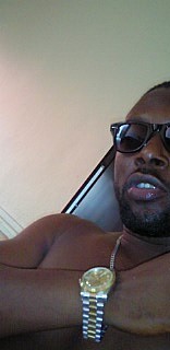 MistaCooliyo's profile picture. 'je suis beaucoup trop d'argent.......ˡᶤᶬᶤᵗᵉᵈ ᵉᵈᶤᵗᶤᵒᶰ