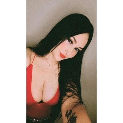 27. Venezolana. 🇻🇪 Yo misma soy mi propia mitad. 💋 👉 IG: Paolaandreeina 👈 TiKTok: paolagonzalezpere2