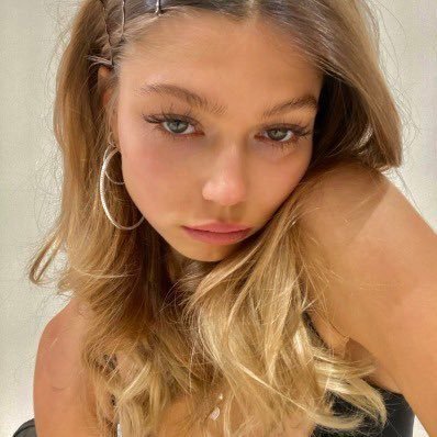 joeyaoifel's profile picture. johnny kavanagh's wife ᥫ᭡