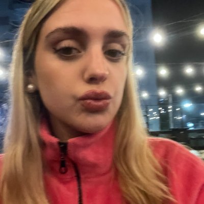 ZoeyDreamscapes's profile picture. College life: Drama studies, late-night parties, and endless X scrolling. 18.