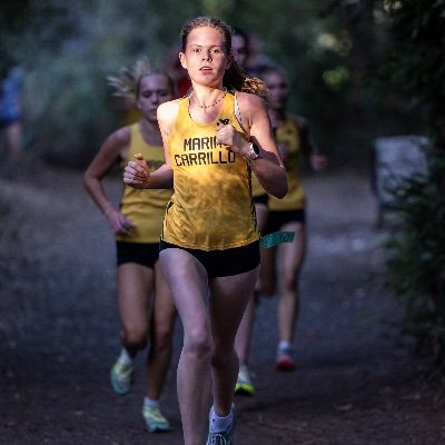 Maria Carrillo HS 2027 | Varsity XC &TF |3.5 gpa 5'6ft 115p |18:115k 5:15mile 11:45 2mile |Strava @JosyyyTribbey Gmail Joslyntribbey@gmal.com
(Uncommitted)