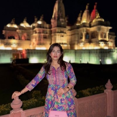 aaina5750341's profile picture. beauty ,travelling,foodie telugu in usa