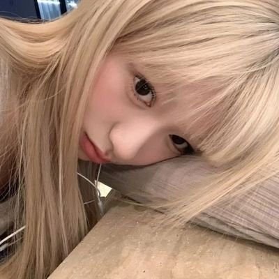 izzyeqq's profile picture. 