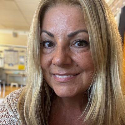 Mom of one young, wonderful adult. Teacher of Grade Onederfuls. Cat lady. Animal lover…Especially good humans.