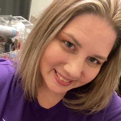 LunarMario's profile picture. 