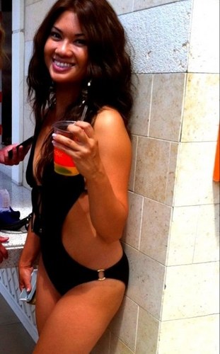 moni13ovid's profile picture. 