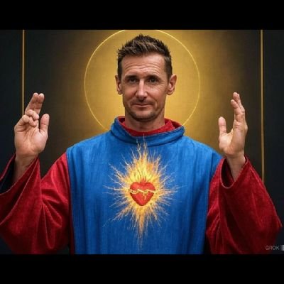 ~27y🦅
~Laziale grazie a mio nonno
~Miroslav Klose Stan Account 1️⃣1️⃣ ~Laziale e Antifascista