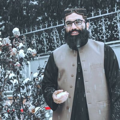 دشهيدانو هیله
❣️پام کړه چي ضائع نشم له شاتو نه شرينه یم ❣️
❣️زه پـر دین توی شوي دزلـميو پـاکـه وینـه یم❣️