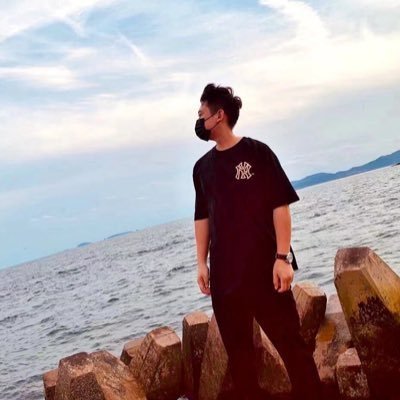 AndreHughecay's profile picture. FaPoint - new collection of hottest and trendies