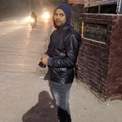 khansahil539's profile picture. 