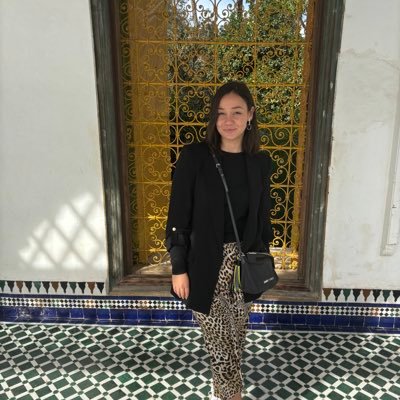 Santanderina y periodista | Cubro a Sumar y Vox en @esRadio y @LibertadDigital