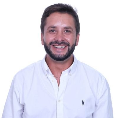 Coisas praí. Tanta coisa. Coisas para cima e para baixo.