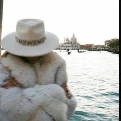 _sbinth_'s profile picture. 