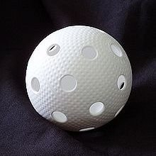 salipallomies's profile picture. Sählyä enemmän tai vähemmän vakavissaan kentällä ja sen ulkopuolella maila, kynä tai  käsiohjelma kädessä 35 vuotta.