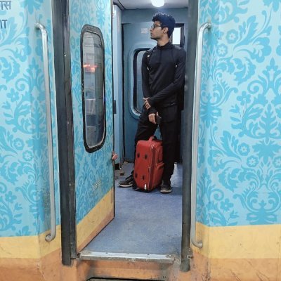 pndeyyy's profile picture. Spreading love | Dealing with models @SpoofSense | 🚀 Engineering @IITKgp