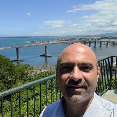 Seguidor de Jesus Cristo. Advogado de formação e Gerente de Call Center por opção!!!