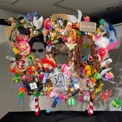 そこはかとないアクスタ感。 新しいツアーグッズかと思った