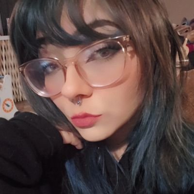 the emo gf you’ve always wanted 💗 Bartender 🧚🏻♀️ // acnh: sw-6984-5943-4583