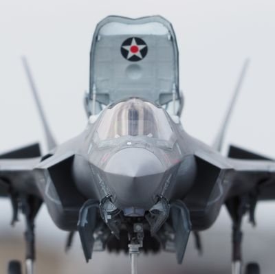 飛行機と戦車プラモを楽しんで作ってます!
少しバイクも乗ります
愛馬はCT125ハンターカブ、YZF1000Rサンダーエース