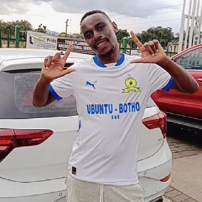 First love is definitely footballā½ļøšš. Driven by God, my saviour š. Love music, nga maanda good musicššš