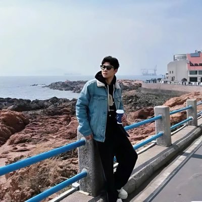 davidthai02's profile picture. founder : https://t.co/4xbdSclEBV