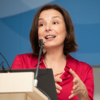 pazalvarz's profile picture. Enfermera. Aprendiendo siempre.