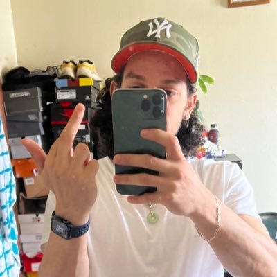 curiousju2's profile picture. 