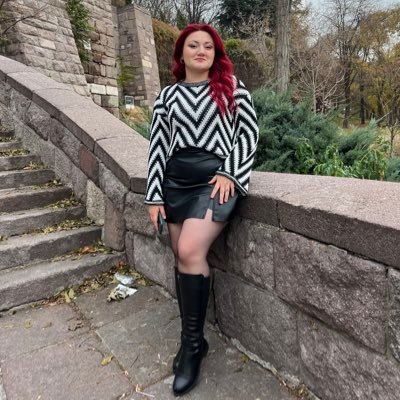 songulozkann_'s profile picture. mutsuzluğa da varım diyen aşkı katletmişler