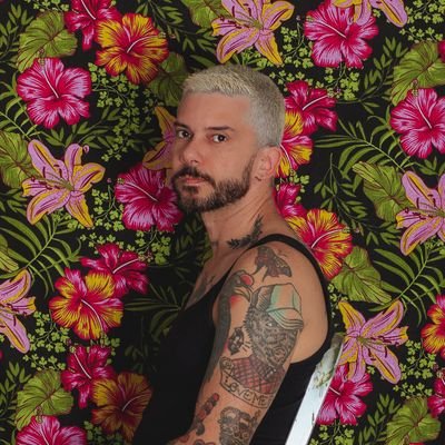 LGBTQIA+ 🏳️🌈 | Artista Visual |
Fotografia Queer/Homoerótica instagram: @_marcelobatista