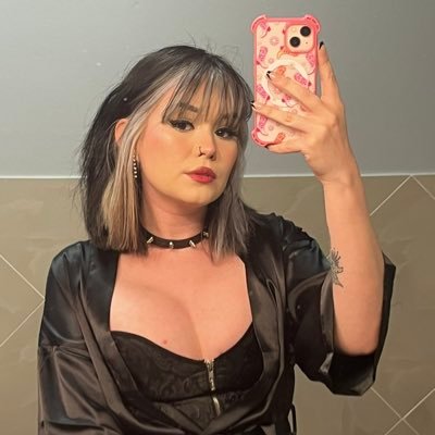 karenzajenks's profile picture. Spontaneous, optimistic, and always up for a challenge. If you're looking for a partner in crime, let's get this adventure started