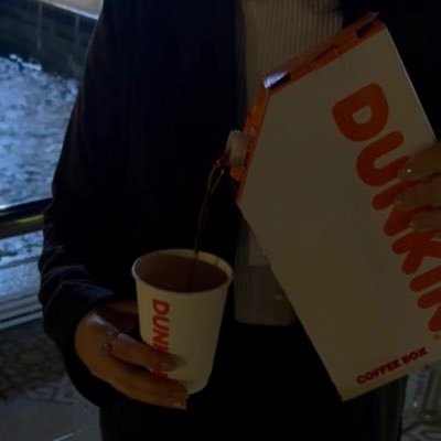 La_femme9's profile picture. كاتبة | مهتمة بالاطلاع والسينما والفلسفة | أؤمن بأن الإحترام أساس كل العلاقات الناجحة.