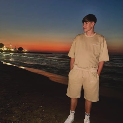 AlfieStreams's profile picture. Warzone player 🎮