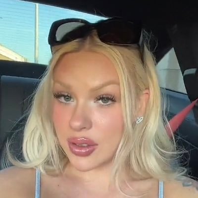 k_james9's profile picture. love traveling 🧳