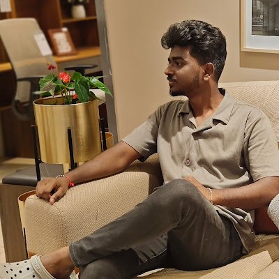 ydv_dhanushh's profile picture. 