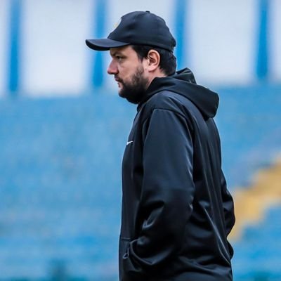 📋 Licença B @cbfacademy 🇧🇷 e @atfacva 🇦🇷 | ⚽ Treinador @ElosportCB | 📰 Jornalista diplomado | 🎙️ Comentarista do @netlusa | Mais sobre mim ⤵️