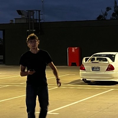 Heistrading's profile picture. A usual guy who is learning price.
