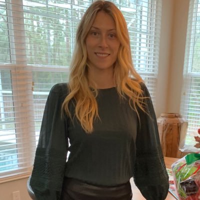 tradwife, momma, nerd, bitcoiner • freelance digital specialist & translator • bitcoinbabybee@strike.me
