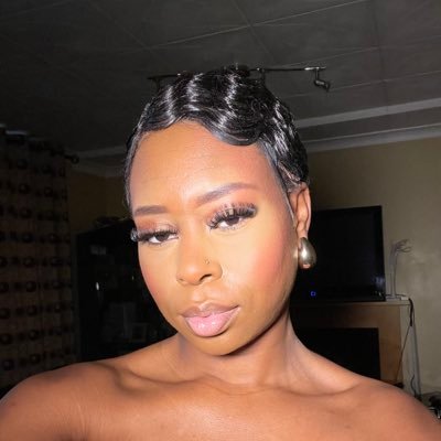 📍 ®️ Team Member @Congolescinire Top 10 @thenextafricanqueeninireland 2024 🌍 Determination 🙇🏾♀️Fearlessness 💁🏾♀️ Beauty🔥 🇮🇪/🇨🇩