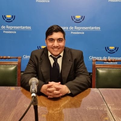 soy Uruguayo
me gusta cocinar
soy Orientador Tecnico en Racing AUFI
Militante del Partido Nacional de la lista 71