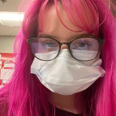 gateauauxfraise's profile picture. i like to play and draw