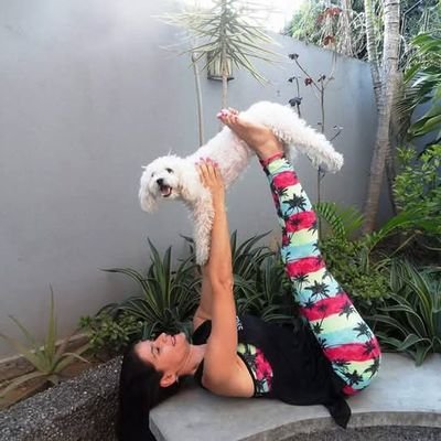 Adicta al Yoga🧘🏻❤ y al café☕
Yoga para niños sordos🕉️💞
Estudiante de Lengua de Señas Venezolana 🇻🇪
Pa' encima ⚾🦈
Farmacéutica💊
Observadora de aves🐦🦉