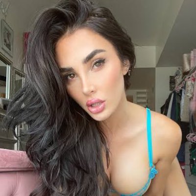 Elizabe32455006's profile picture. I’m looking for a serious man to be with . GOD time is the best 🥺💐❤️