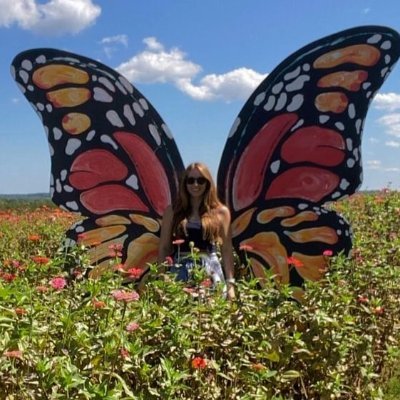 woahkelsey's profile picture. Aquarist for rays and sharks 🦈