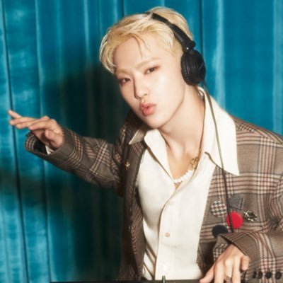 hs615sv's profile picture. ホランヘ~🐯 俺は韓国のホシbotです！ 俺の愛しの妹 @Girls2_kana 可愛いジフナ❤ @wz1122jh_ 일본 캐럿들도 한국 캐럿들도 오세요!! 귀여운 캐럿들 호랑해ఇ ◝‿◜ ఇ❤ お前、ヒョンジに暴言と脅迫やめなさい。@minju_hj_kirai