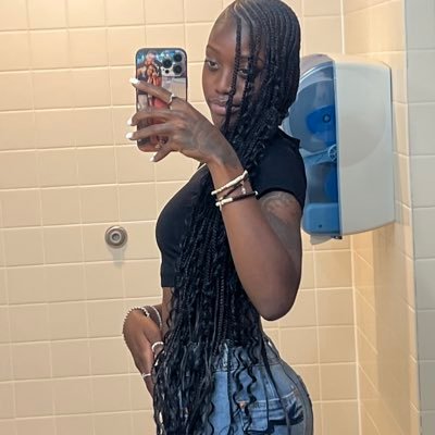 NLajadaa's profile picture. 👻amosc: lajada_4