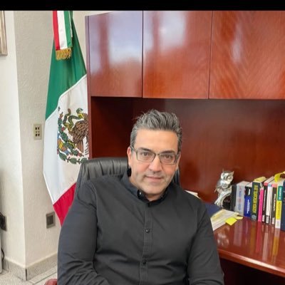Juez de Distrito. Comprometido con el servicio público de mayor trascendencia social.